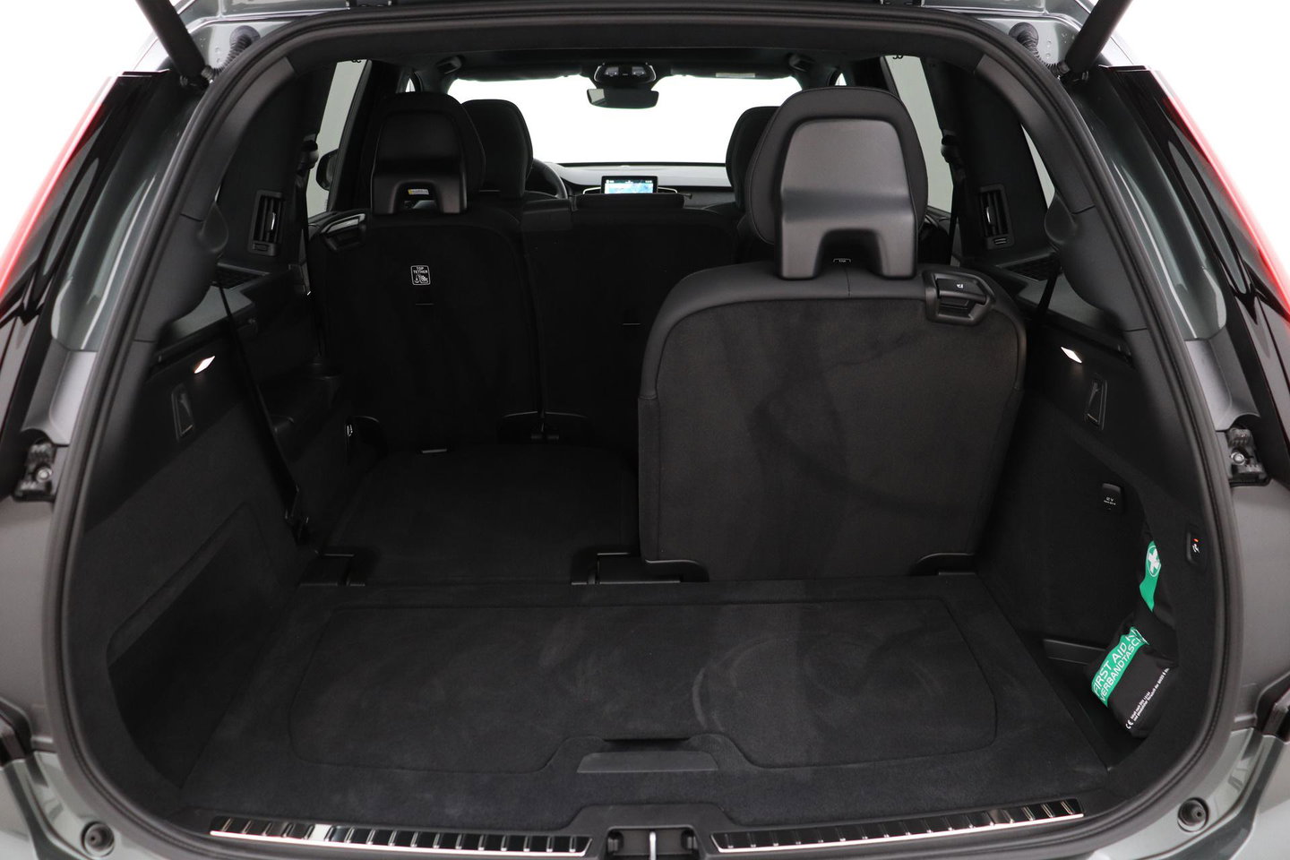 Volvo XC90 T8 Ultra Dark | Harman/Kardon | Panoramadak | Head-Up | Trekhaak | 360° Camera | Pilot Assist