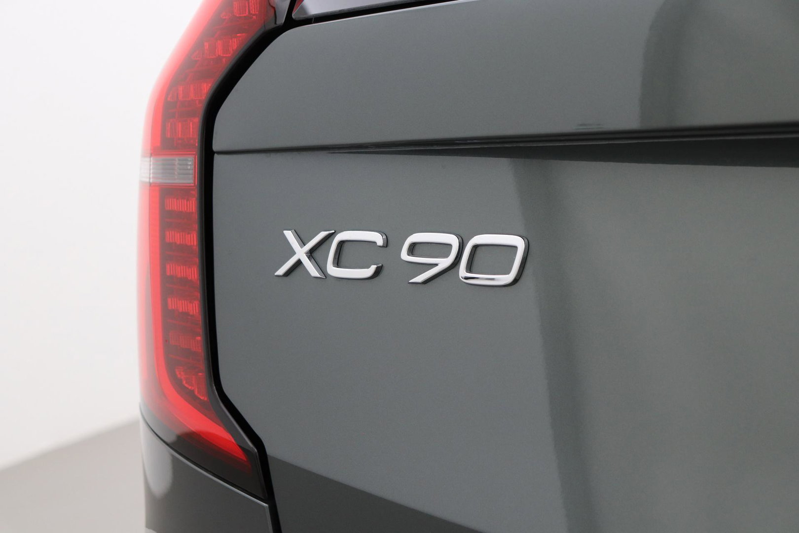 Volvo XC90 T8 Ultra Dark | Harman/Kardon | Panoramadak | Head-Up | Trekhaak | 360° Camera | Pilot Assist
