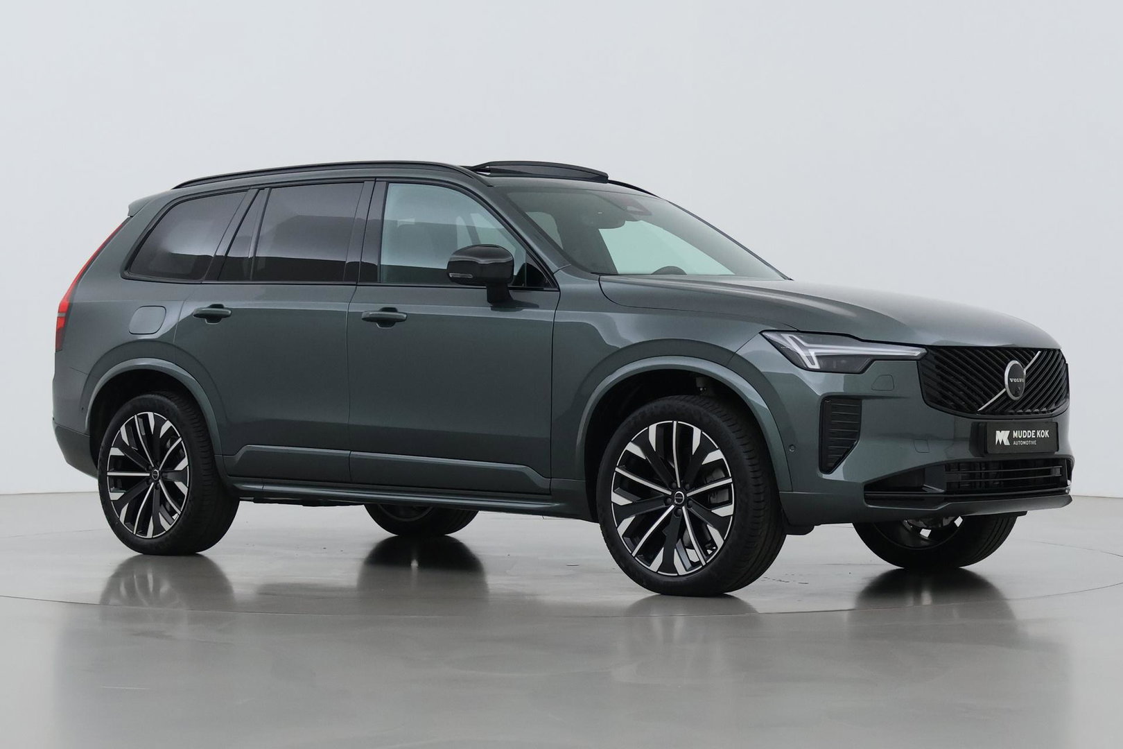 Volvo XC90 T8 Ultra Dark | Harman/Kardon | Panoramadak | Head-Up | Trekhaak | 360° Camera | Pilot Assist