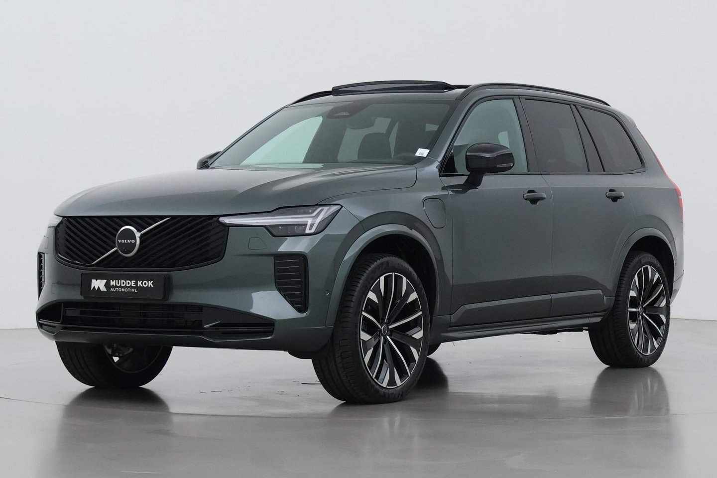 Volvo XC90 T8 Ultra Dark | Harman/Kardon | Panoramadak | Head-Up | Trekhaak | 360° Camera | Pilot Assist