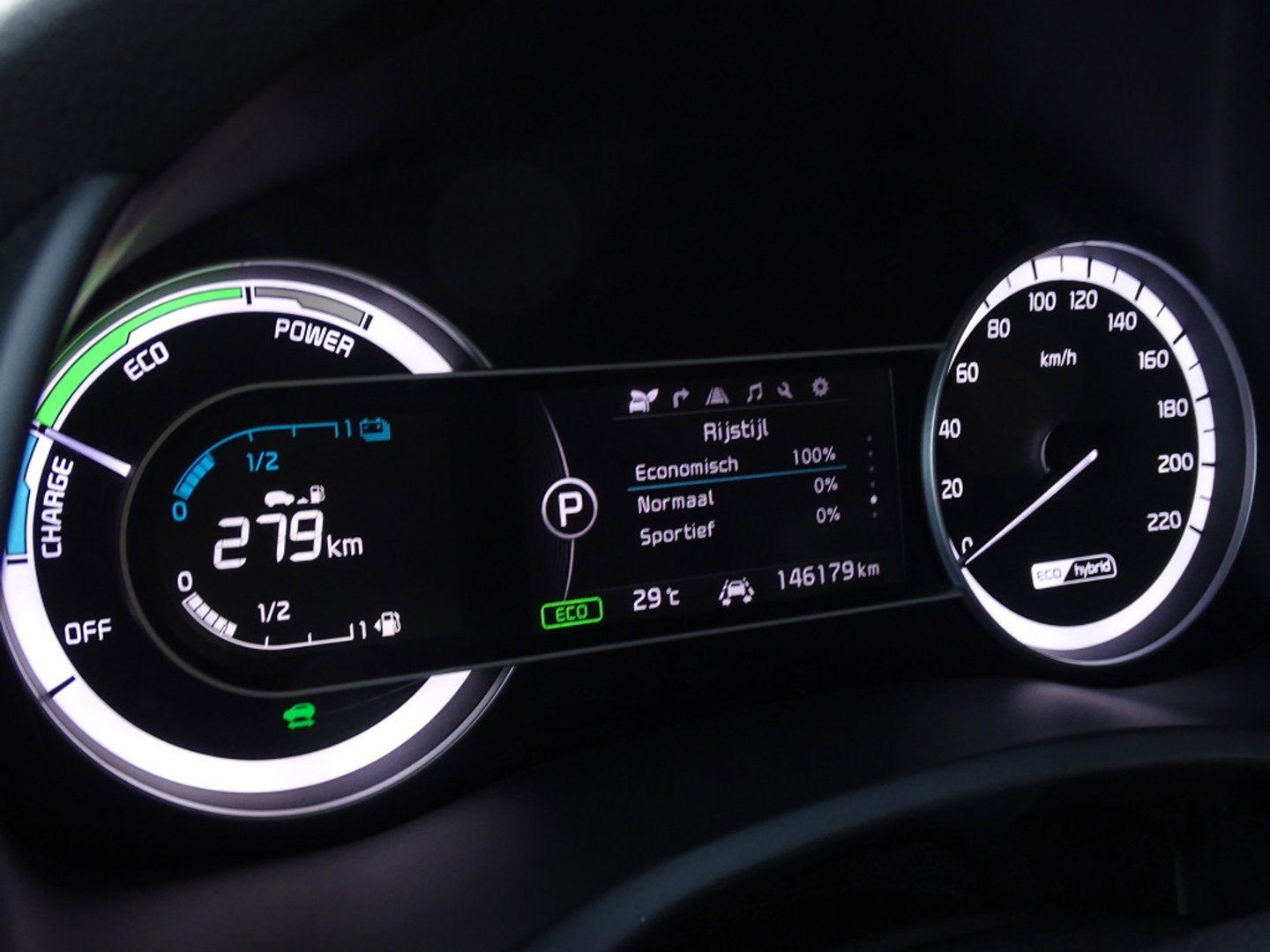 Kia Niro 1.6 GDi 141PK automaat / luxe pakket / LED / *NAP*
