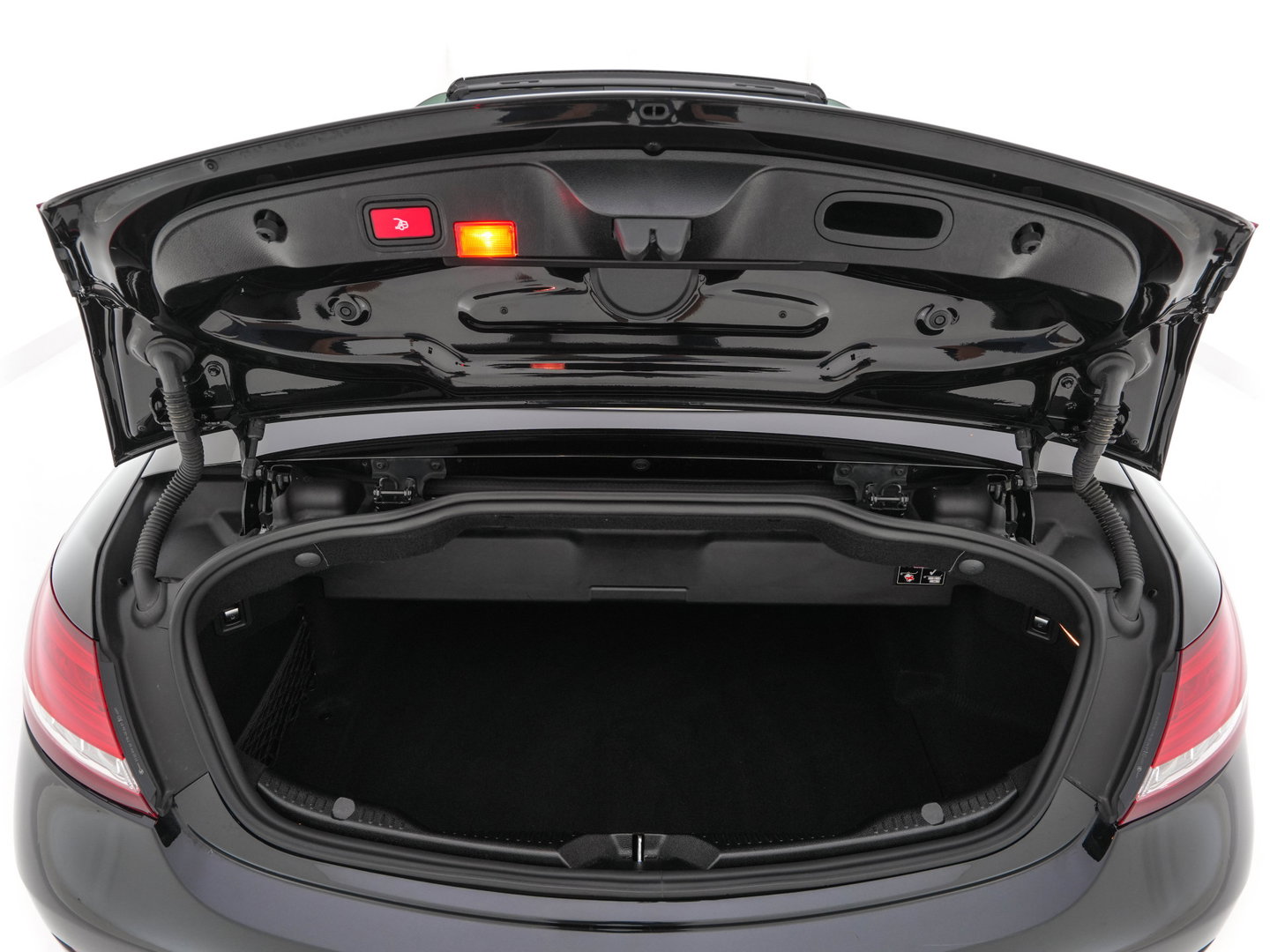Mercedes-Benz C-Klasse Cabrio AMG 43 4MATIC Night Edition Aut. *LEDER | BURMESTER-AUDIO | FULL-LED | HEATED/VENTILATED-SPORTSEATS | NAVI-FULLMAP | SHIFTPADDLES | CAMERA | BLINDSPOT | ADAPTIVE-CRUISE | LANE-ASSIST | KEYLESS | AMBIENTLIGHT | MEMORY ..