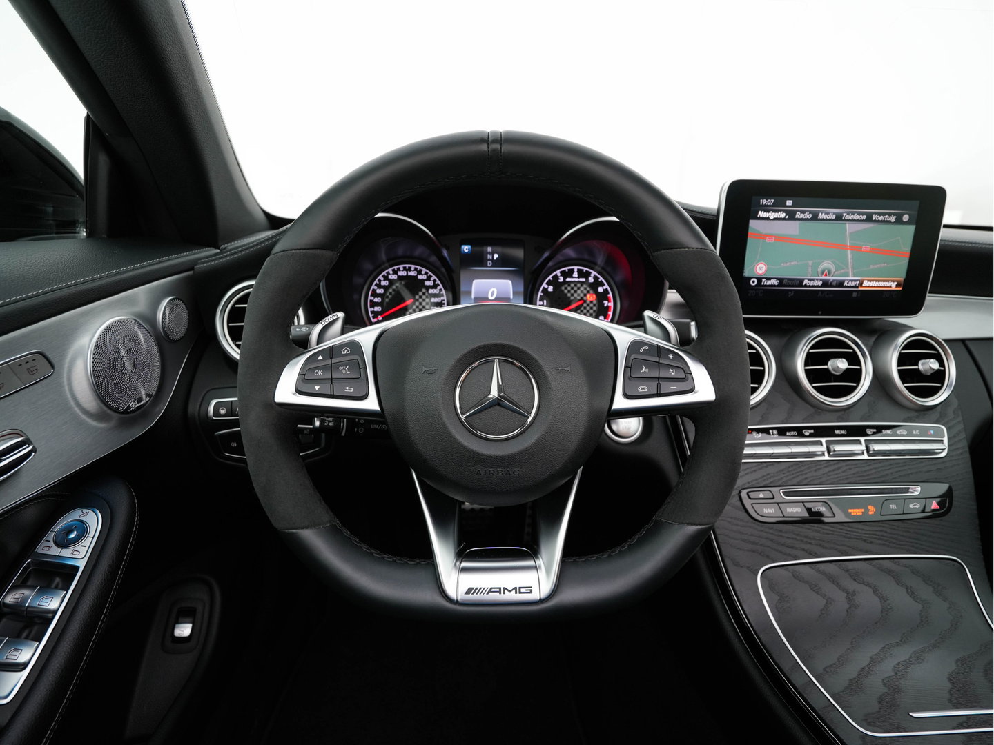 Mercedes-Benz C-Klasse Cabrio AMG 43 4MATIC Night Edition Aut. *LEDER | BURMESTER-AUDIO | FULL-LED | HEATED/VENTILATED-SPORTSEATS | NAVI-FULLMAP | SHIFTPADDLES | CAMERA | BLINDSPOT | ADAPTIVE-CRUISE | LANE-ASSIST | KEYLESS | AMBIENTLIGHT | MEMORY ..