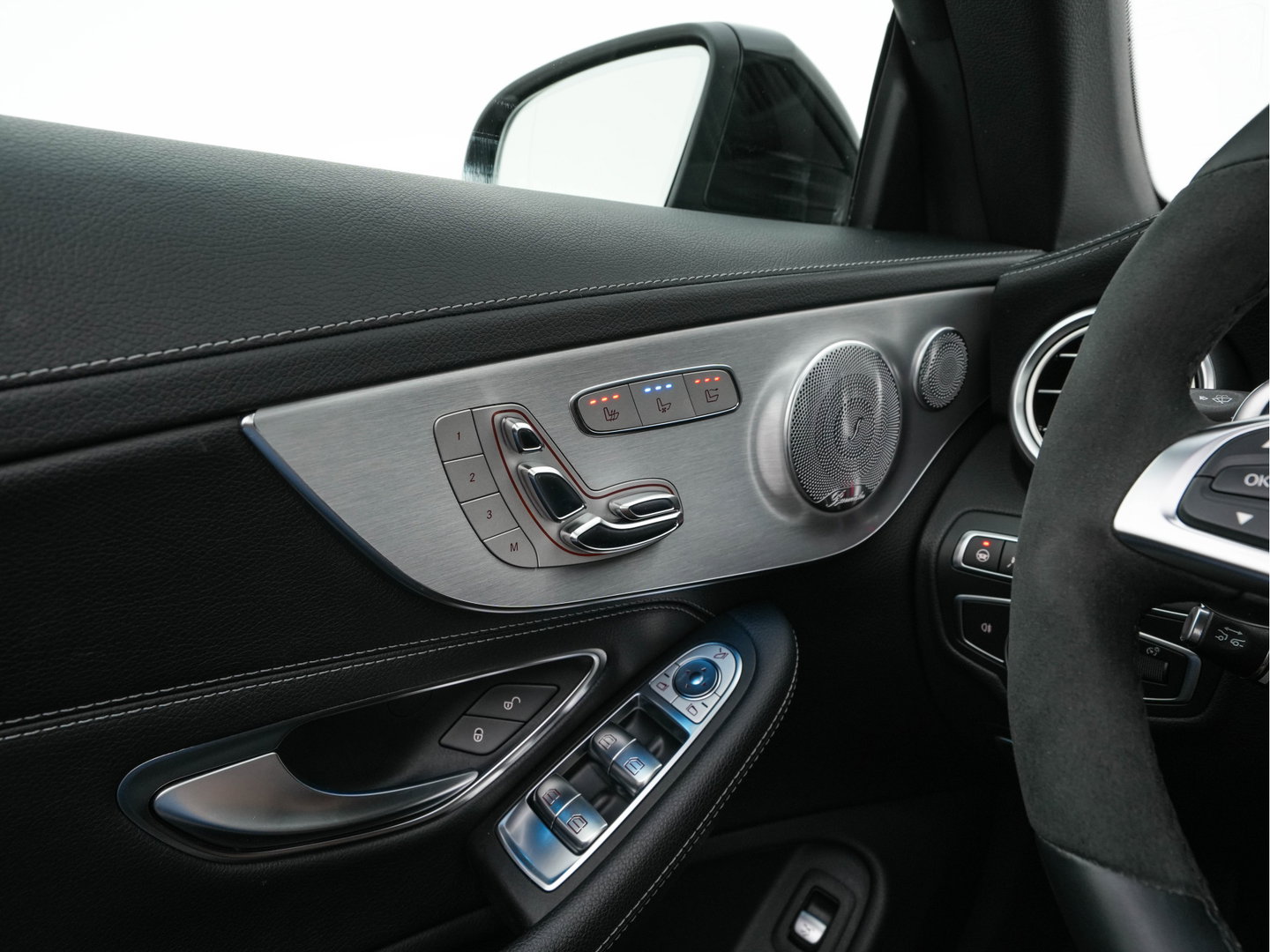 Mercedes-Benz C-Klasse Cabrio AMG 43 4MATIC Night Edition Aut. *LEDER | BURMESTER-AUDIO | FULL-LED | HEATED/VENTILATED-SPORTSEATS | NAVI-FULLMAP | SHIFTPADDLES | CAMERA | BLINDSPOT | ADAPTIVE-CRUISE | LANE-ASSIST | KEYLESS | AMBIENTLIGHT | MEMORY ..