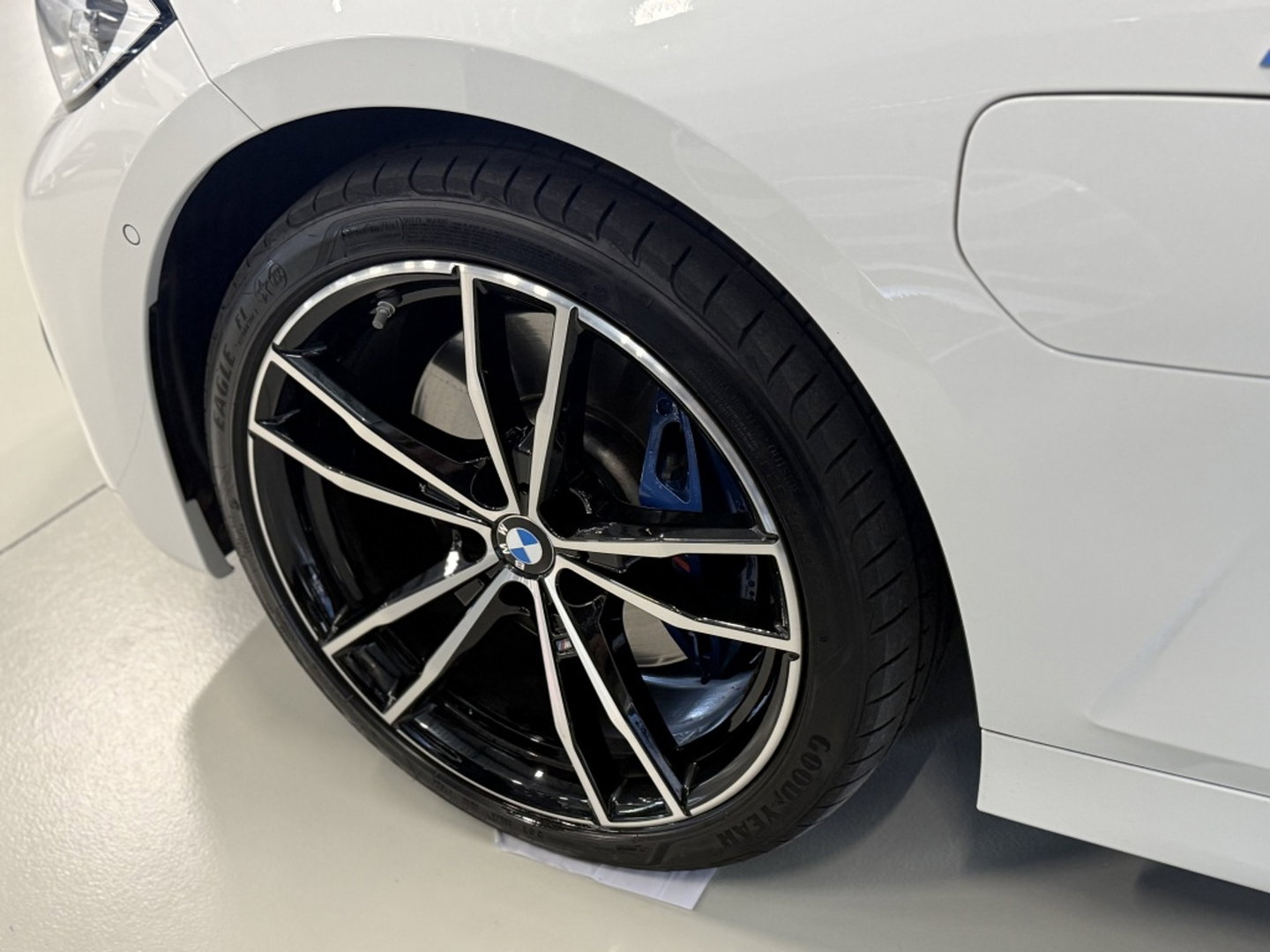 BMW 3 Serie touring 330e 292PK X-drive / M Sport / pano / Laser / BTW auto / 360°