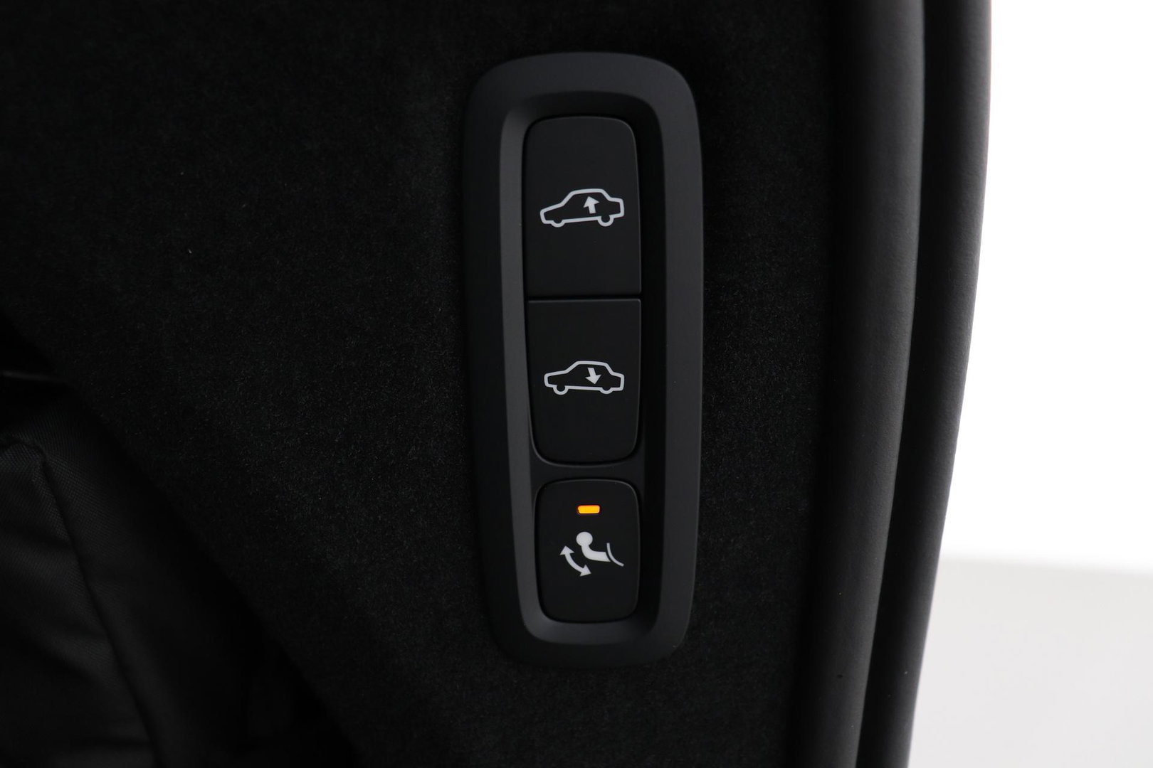 Volvo XC90 T8 Ultra Dark | Bowers&Wilkins | Luchtvering | Panoramadak | Trekhaak | 360° Camera | Massage | Head-Up | 22 Inch