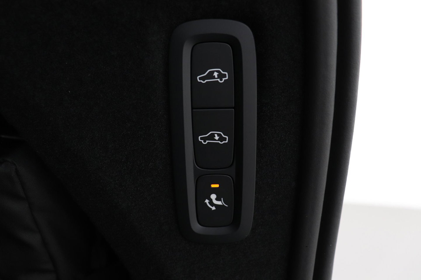 Volvo XC90 T8 Ultra Dark | Bowers&Wilkins | Luchtvering | Panoramadak | Trekhaak | 360° Camera | Massage | Head-Up | 22 Inch