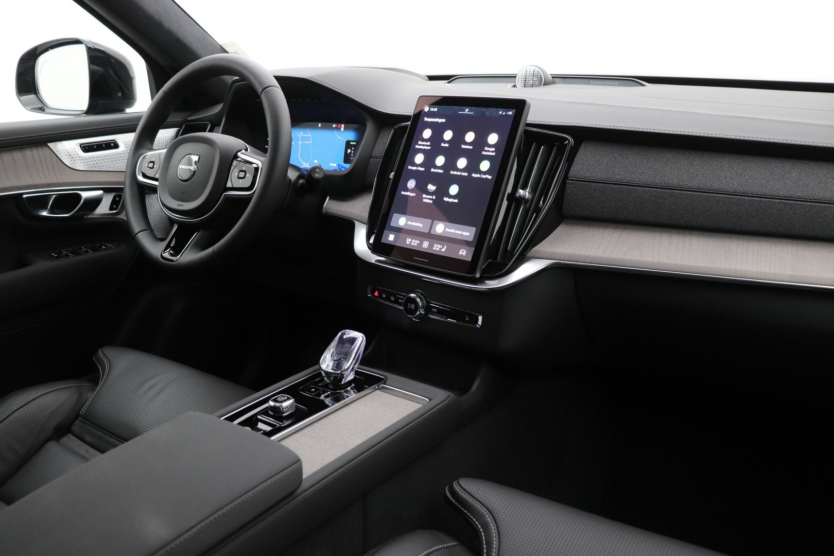 Volvo XC90 T8 Ultra Dark | Bowers&Wilkins | Luchtvering | Panoramadak | Trekhaak | 360° Camera | Massage | Head-Up | 22 Inch