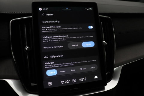 Volvo XC90 T8 Ultra Dark | Bowers&Wilkins | Luchtvering | Panoramadak | Trekhaak | 360° Camera | Massage | Head-Up | 22 Inch
