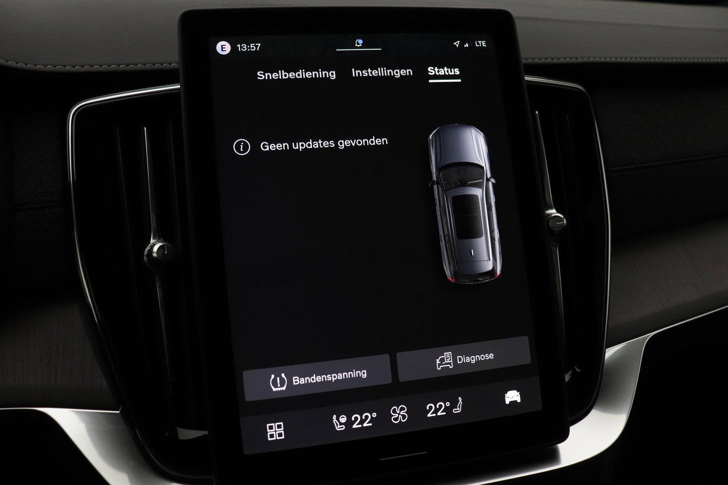 Volvo XC90 T8 Ultra Dark | Bowers&Wilkins | Luchtvering | Panoramadak | Trekhaak | 360° Camera | Massage | Head-Up | 22 Inch