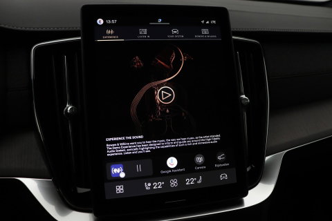 Volvo XC90 T8 Ultra Dark | Bowers&Wilkins | Luchtvering | Panoramadak | Trekhaak | 360° Camera | Massage | Head-Up | 22 Inch