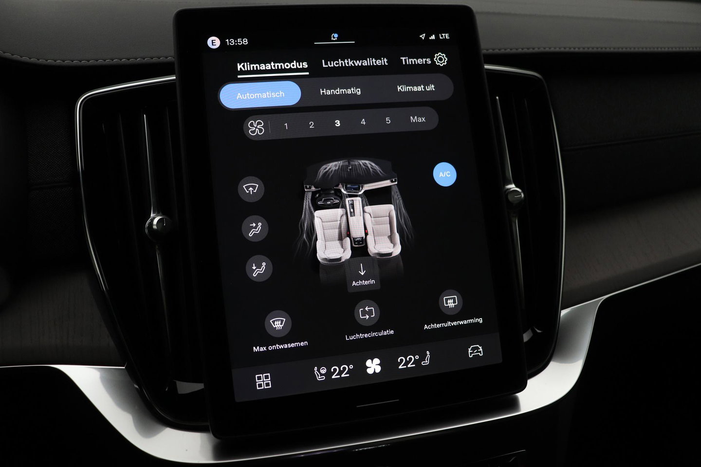 Volvo XC90 T8 Ultra Dark | Bowers&Wilkins | Luchtvering | Panoramadak | Trekhaak | 360° Camera | Massage | Head-Up | 22 Inch