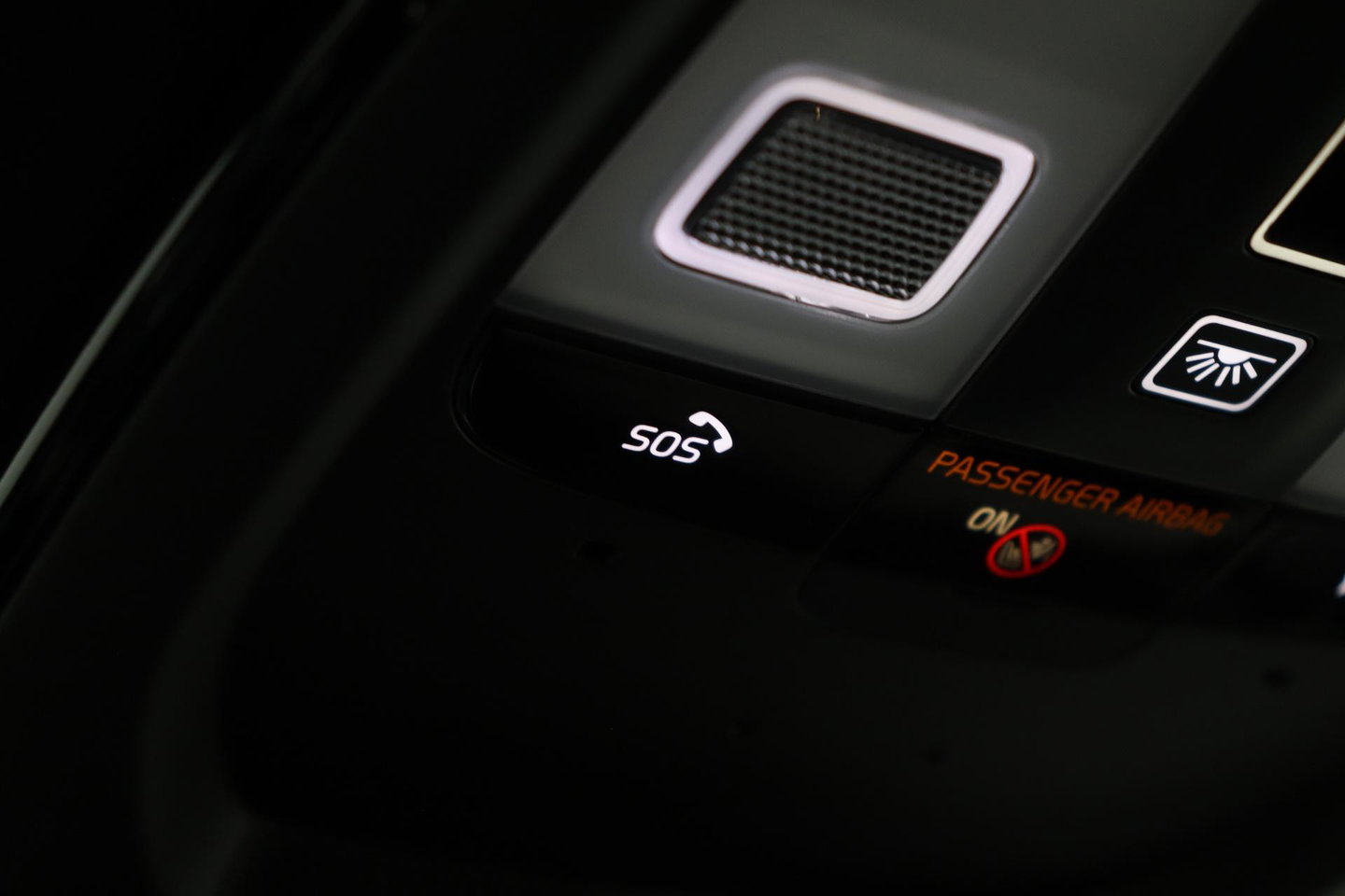 Volvo XC90 T8 Ultra Dark | Bowers&Wilkins | Luchtvering | Panoramadak | Trekhaak | 360° Camera | Massage | Head-Up | 22 Inch