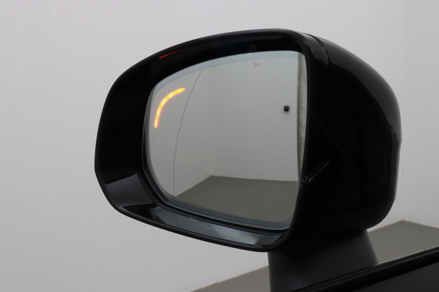 Volvo XC90 T8 Ultra Dark | Bowers&Wilkins | Luchtvering | Panoramadak | Trekhaak | 360° Camera | Massage | Head-Up | 22 Inch