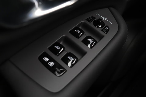 Volvo XC90 T8 Ultra Dark | Bowers&Wilkins | Luchtvering | Panoramadak | Trekhaak | 360° Camera | Massage | Head-Up | 22 Inch