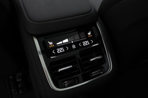 Volvo XC90 T8 Ultra Dark | Bowers&Wilkins | Luchtvering | Panoramadak | Trekhaak | 360° Camera | Massage | Head-Up | 22 Inch
