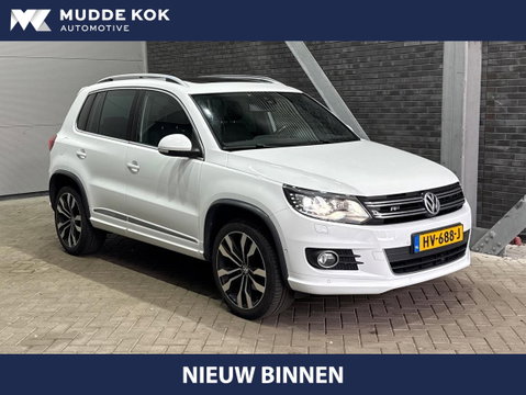 Volkswagen Tiguan 1.4 TSI R-Line Edition | Panoramadak | Stoelverwarming | R-Line | 19 Inch | Xenon | Park Assist | Navigatie | Getint Glas
