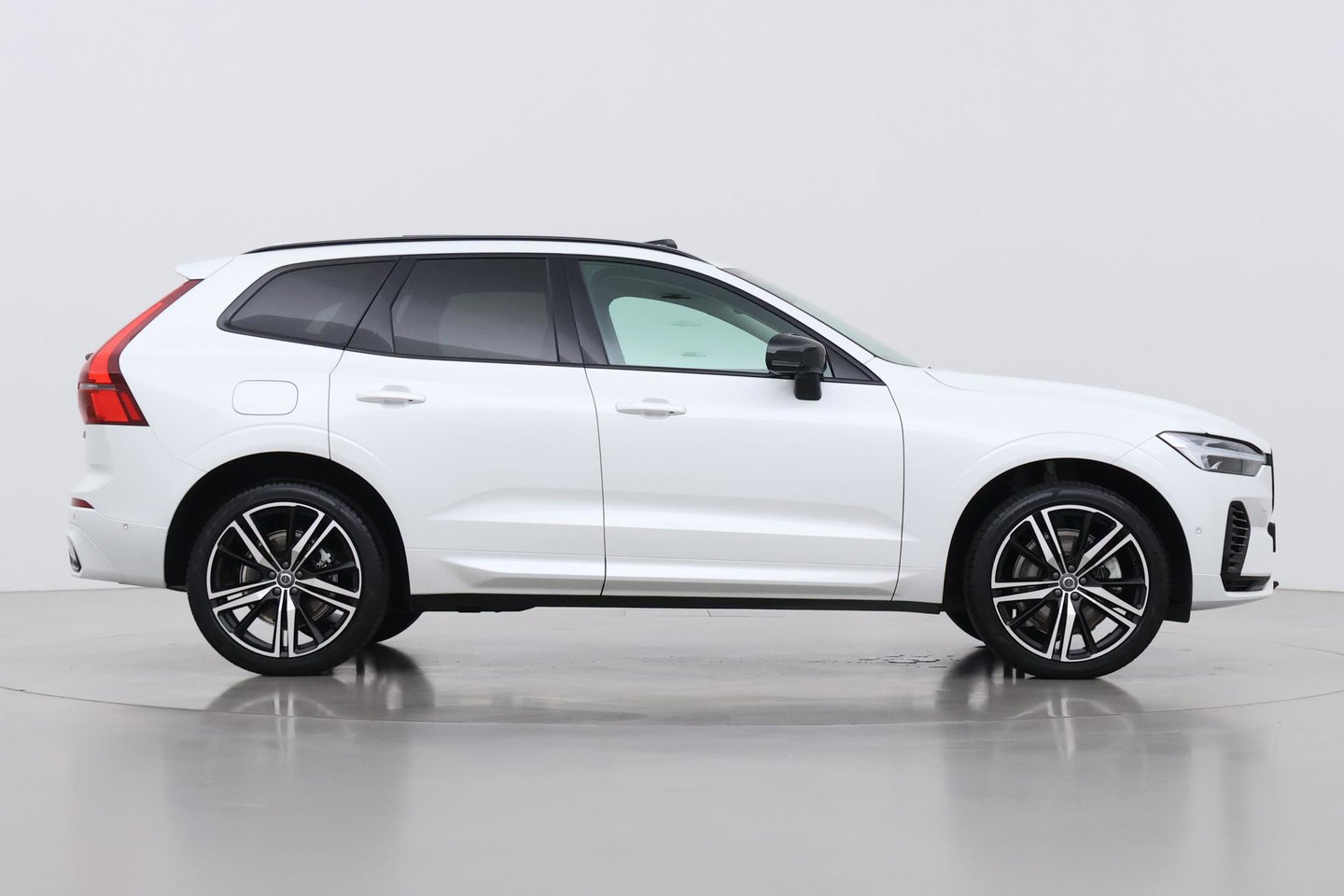 Volvo XC60 T8 Plus Dark | ACC | Harman/Kardon | Panoramadak | Head-Up | Memory | Stoelventilatie