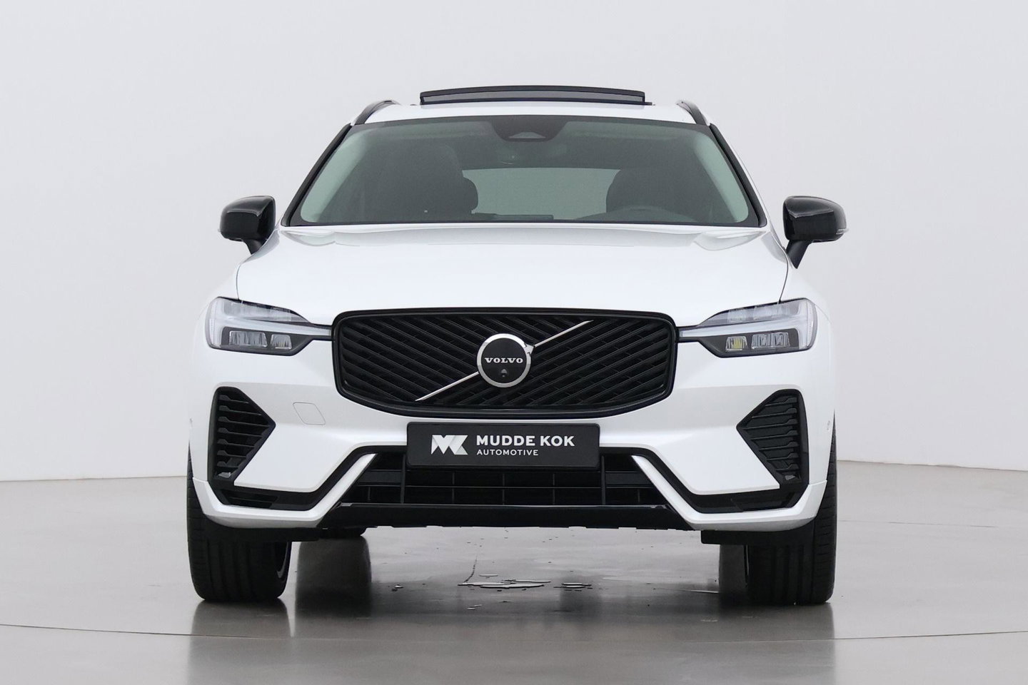 Volvo XC60 T8 Plus Dark | ACC | Harman/Kardon | Panoramadak | Head-Up | Memory | Stoelventilatie