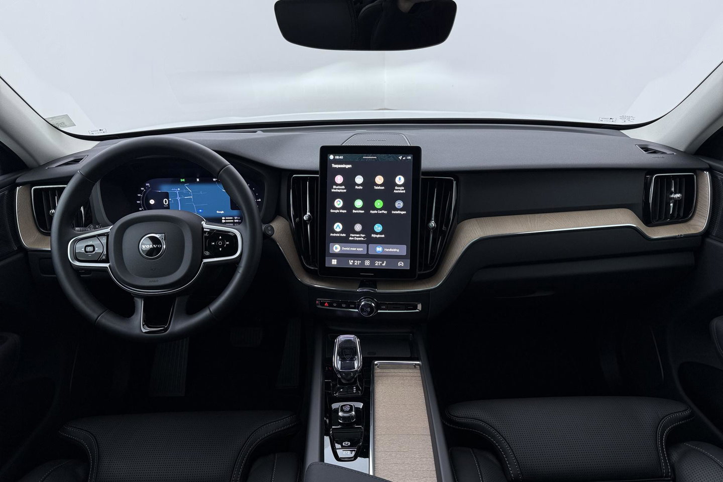 Volvo XC60 T8 Plus Dark | ACC | Harman/Kardon | Panoramadak | Head-Up | Memory | Stoelventilatie