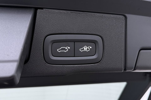 Volvo XC60 T8 Plus Dark | ACC | Harman/Kardon | Panoramadak | Head-Up | Memory | Stoelventilatie