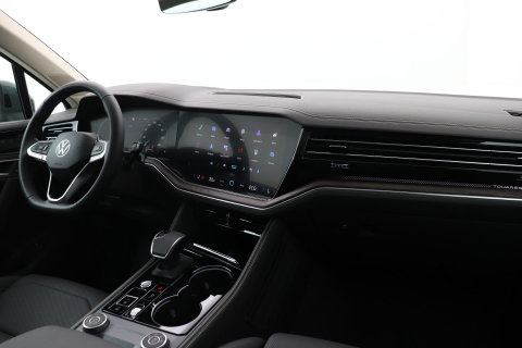 Volkswagen Touareg 3.0 TSi eHybrid 4MOTION Elegance | Luchtvering | Trekhaak | Panoramadak | Head-Up | 360 Camera | Ventilatie | Stoel+Stuurverwarming