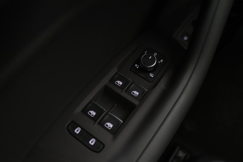 Volkswagen Touareg 3.0 TSi eHybrid 4MOTION Elegance | Luchtvering | Trekhaak | Panoramadak | Head-Up | 360 Camera | Ventilatie | Stoel+Stuurverwarming
