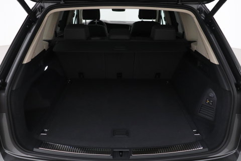 Volkswagen Touareg 3.0 TSi eHybrid 4MOTION Elegance | Luchtvering | Trekhaak | Panoramadak | Head-Up | 360 Camera | Ventilatie | Stoel+Stuurverwarming