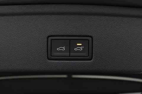 Volkswagen Touareg 3.0 TSi eHybrid 4MOTION Elegance | Luchtvering | Trekhaak | Panoramadak | Head-Up | 360 Camera | Ventilatie | Stoel+Stuurverwarming