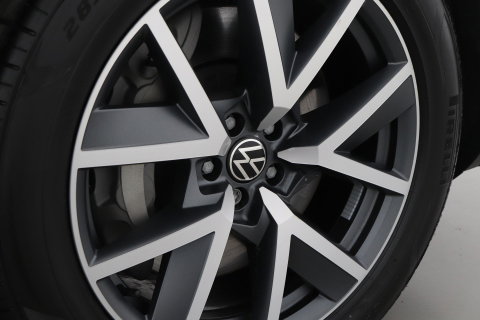 Volkswagen Touareg 3.0 TSi eHybrid 4MOTION Elegance | Luchtvering | Trekhaak | Panoramadak | Head-Up | 360 Camera | Ventilatie | Stoel+Stuurverwarming