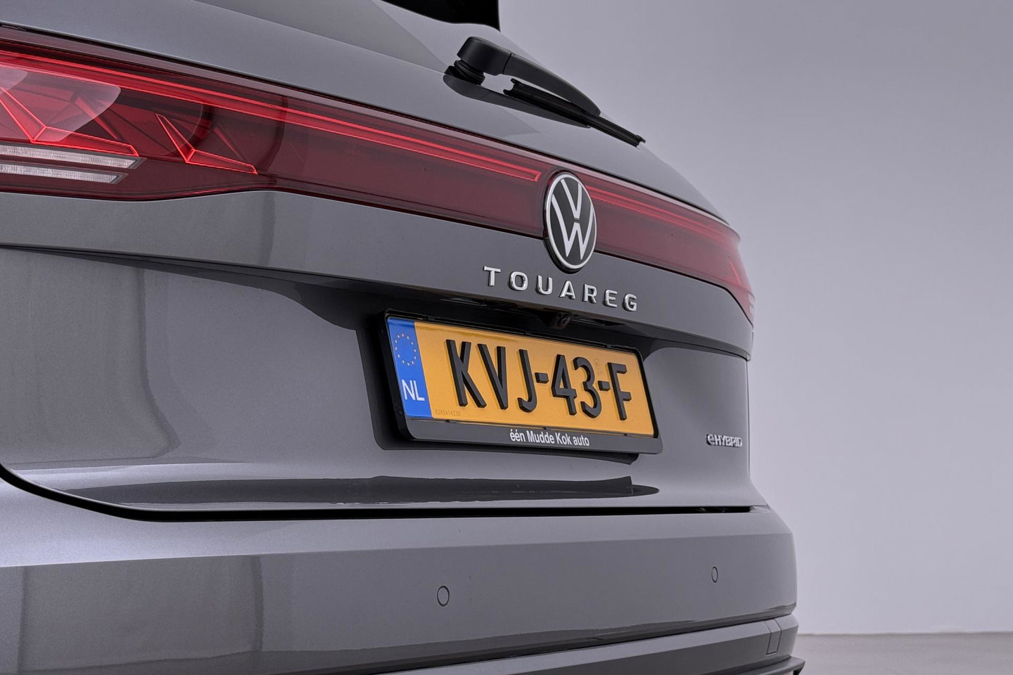 Volkswagen Touareg 3.0 TSi eHybrid 4MOTION Elegance | Luchtvering | Trekhaak | Panoramadak | Head-Up | 360 Camera | Ventilatie | Stoel+Stuurverwarming