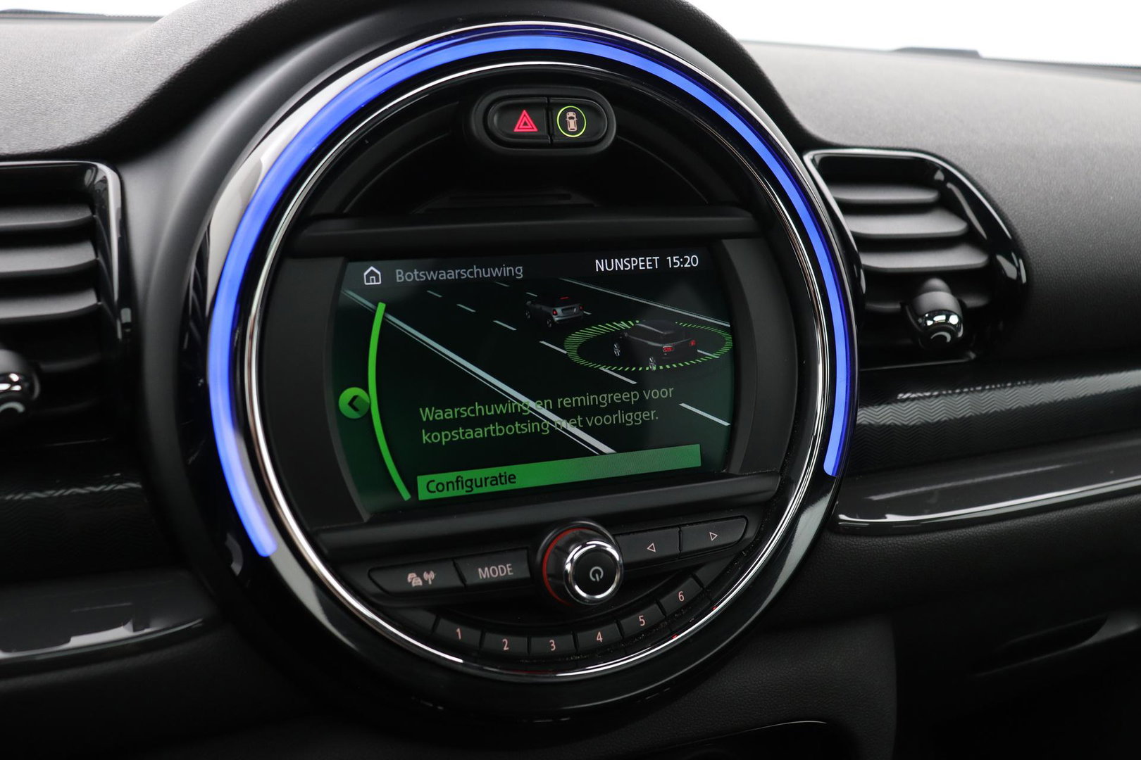 MINI Clubman 1.5 One D Chili Serious Business | Panoramadak | Automaat | Navigatie | Cruise Control | Airco | PDC | MINI Connected