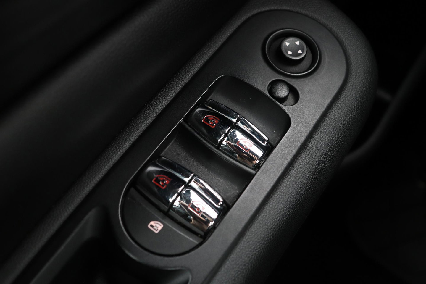 MINI Clubman 1.5 One D Chili Serious Business | Panoramadak | Automaat | Navigatie | Cruise Control | Airco | PDC | MINI Connected