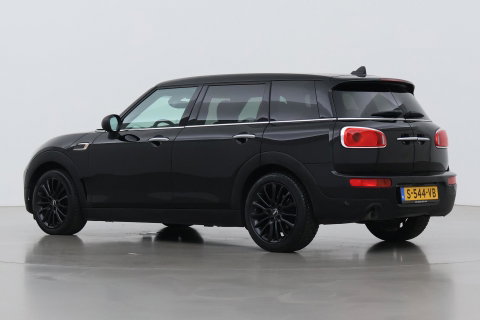 MINI Clubman 1.5 One D Chili Serious Business | Panoramadak | Automaat | Navigatie | Cruise Control | Airco | PDC | MINI Connected