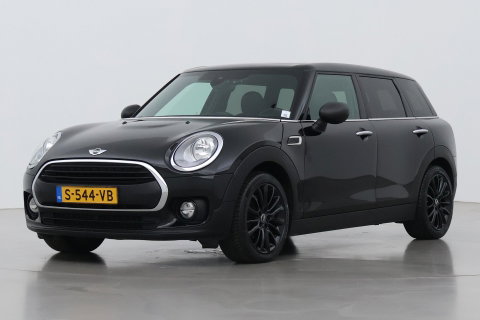 MINI Clubman 1.5 One D Chili Serious Business | Panoramadak | Automaat | Navigatie | Cruise Control | Airco | PDC | MINI Connected
