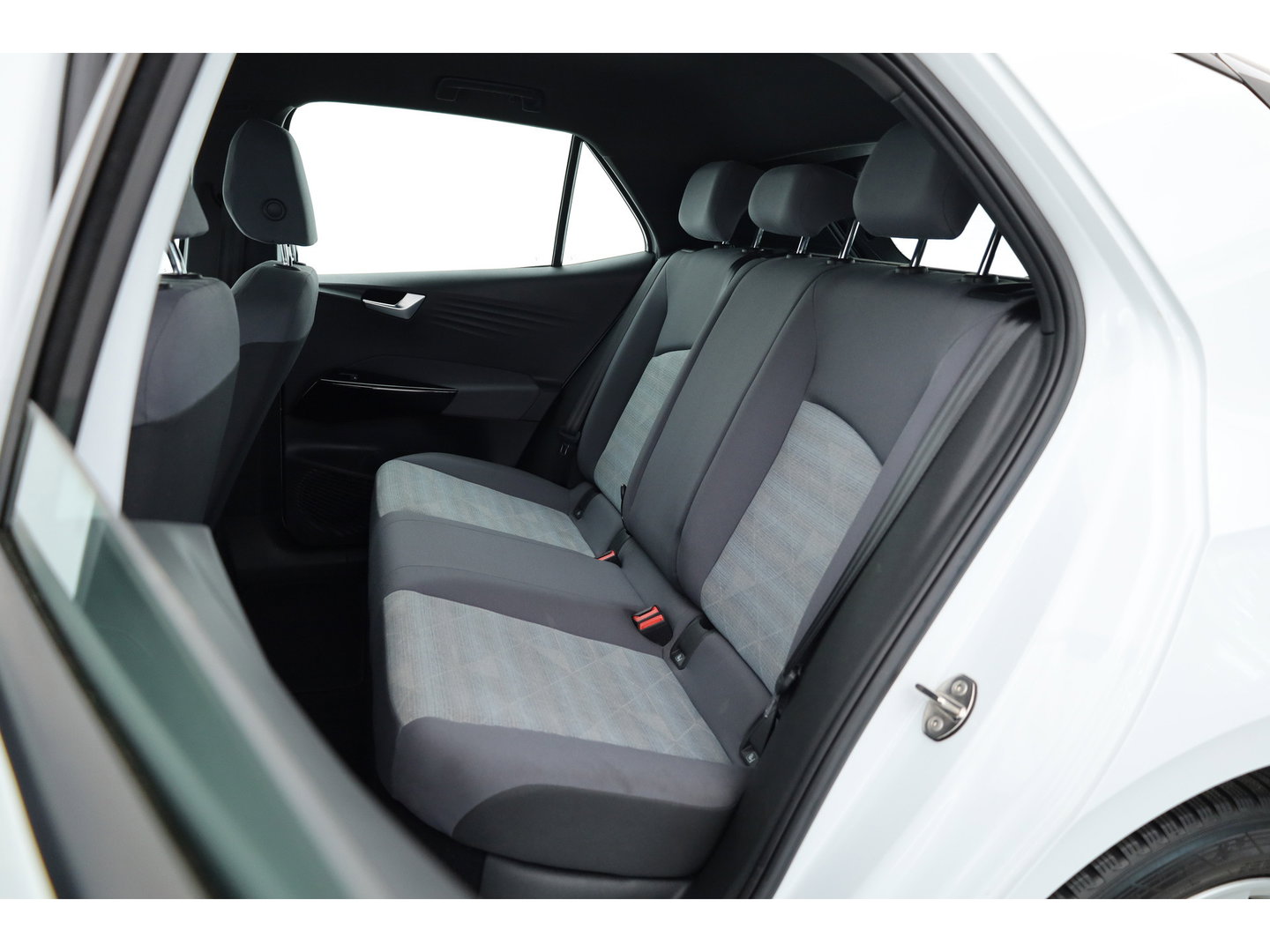 Volkswagen ID.3 Pro 58 kWh | Rijklaar! | Adapt. Cruise | Navi |  Apple CarPlay & Android Auto | Stoelverw. | DAB