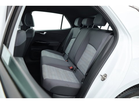 Volkswagen ID.3 Pro 58 kWh | Rijklaar! | Adapt. Cruise | Navi |  Apple CarPlay & Android Auto | Stoelverw. | DAB