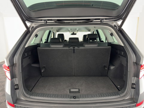 Škoda Kodiaq 1.5 TSI Business Edition [7-Pers.] (INCL.BTW) Aut. *LEATHER-FABRIC | FULL-LED | DIGI-COCKPIT | ADAPTIVE-CRUISE | HEATED-COMFORTSEATS | CAMERA | KEYLESS | NAVI-FULLMAP | AMBIENT-LIGHT | DAB+ | SHIFT-PADDLES | ECC | PDC | 19''AL