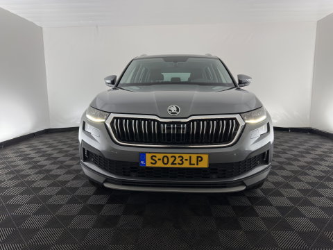 Škoda Kodiaq 1.5 TSI Business Edition [7-Pers.] (INCL.BTW) Aut. *LEATHER-FABRIC | FULL-LED | DIGI-COCKPIT | ADAPTIVE-CRUISE | HEATED-COMFORTSEATS | CAMERA | KEYLESS | NAVI-FULLMAP | AMBIENT-LIGHT | DAB+ | SHIFT-PADDLES | ECC | PDC | 19''AL