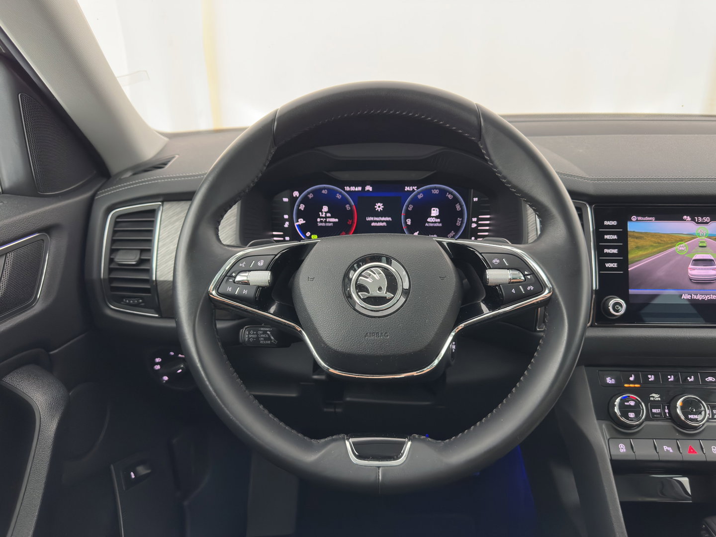 Škoda Kodiaq 1.5 TSI Business Edition [7-Pers.] (INCL.BTW) Aut. *LEATHER-FABRIC | FULL-LED | DIGI-COCKPIT | ADAPTIVE-CRUISE | HEATED-COMFORTSEATS | CAMERA | KEYLESS | NAVI-FULLMAP | AMBIENT-LIGHT | DAB+ | SHIFT-PADDLES | ECC | PDC | 19''AL