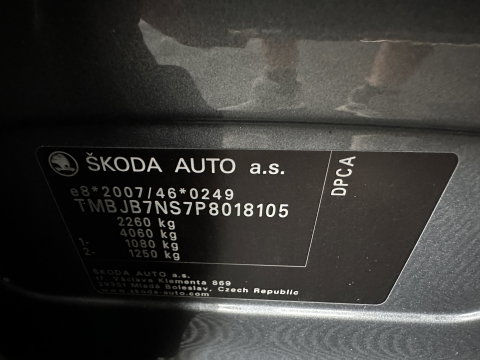 Škoda Kodiaq 1.5 TSI Business Edition [7-Pers.] (INCL.BTW) Aut. *LEATHER-FABRIC | FULL-LED | DIGI-COCKPIT | ADAPTIVE-CRUISE | HEATED-COMFORTSEATS | CAMERA | KEYLESS | NAVI-FULLMAP | AMBIENT-LIGHT | DAB+ | SHIFT-PADDLES | ECC | PDC | 19''AL