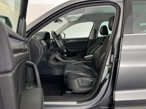 Škoda Kodiaq 1.5 TSI Business Edition [7-Pers.] (INCL.BTW) Aut. *LEATHER-FABRIC | FULL-LED | DIGI-COCKPIT | ADAPTIVE-CRUISE | HEATED-COMFORTSEATS | CAMERA | KEYLESS | NAVI-FULLMAP | AMBIENT-LIGHT | DAB+ | SHIFT-PADDLES | ECC | PDC | 19''AL
