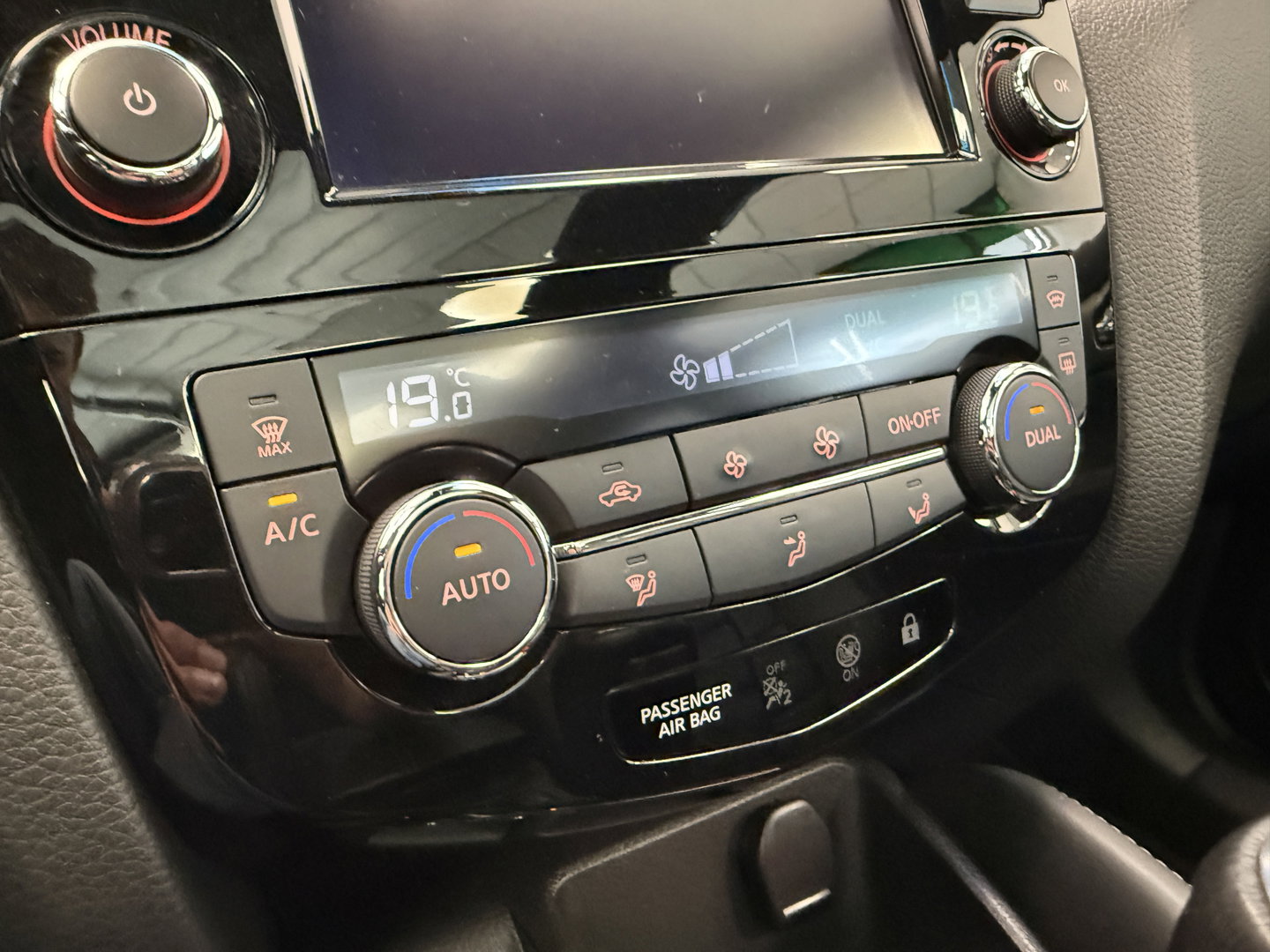 Nissan QASHQAI 1.3 DIG-T Tekna + Panoramadak Full-led Leder