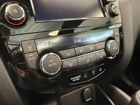 Nissan QASHQAI 1.3 DIG-T Tekna + Panoramadak Full-led Leder