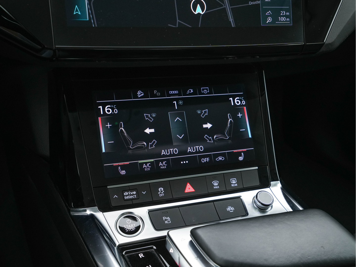 Audi e-tron 55 Quattro Edition 95 kWh [3-Fase-11kW] {SoH-95%} (INCL-BTW) *HEATPUMP | FULL-LED | HEATED-COMFORTSEATS | DIGI-COCKPIT | NAVI-FULLMAP | CAMERA | DAB+ | ECC | PDC | CRUISE | 20''ALU*