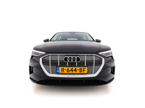 Audi e-tron 55 Quattro Edition 95 kWh [3-Fase-11kW] {SoH-95%} (INCL-BTW) *HEATPUMP | FULL-LED | HEATED-COMFORTSEATS | DIGI-COCKPIT | NAVI-FULLMAP | CAMERA | DAB+ | ECC | PDC | CRUISE | 20''ALU*