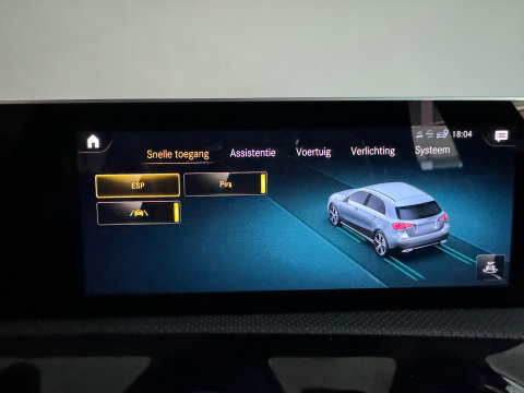 Mercedes-Benz A-Klasse 180 Business Solution AMG Pano|Stoelverwarming|Camera|Lane Assist|BlindSpot