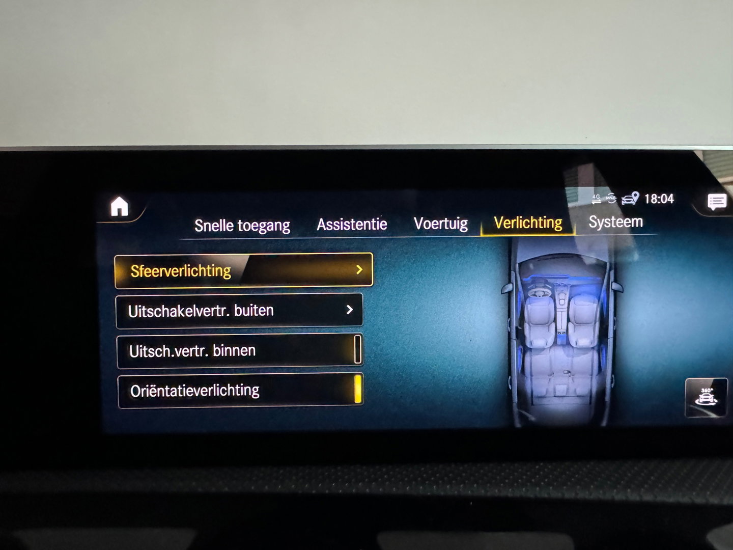 Mercedes-Benz A-Klasse 180 Business Solution AMG Pano|Stoelverwarming|Camera|Lane Assist|BlindSpot