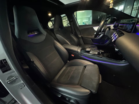 Mercedes-Benz A-Klasse 180 Business Solution AMG Pano|Stoelverwarming|Camera|Lane Assist|BlindSpot