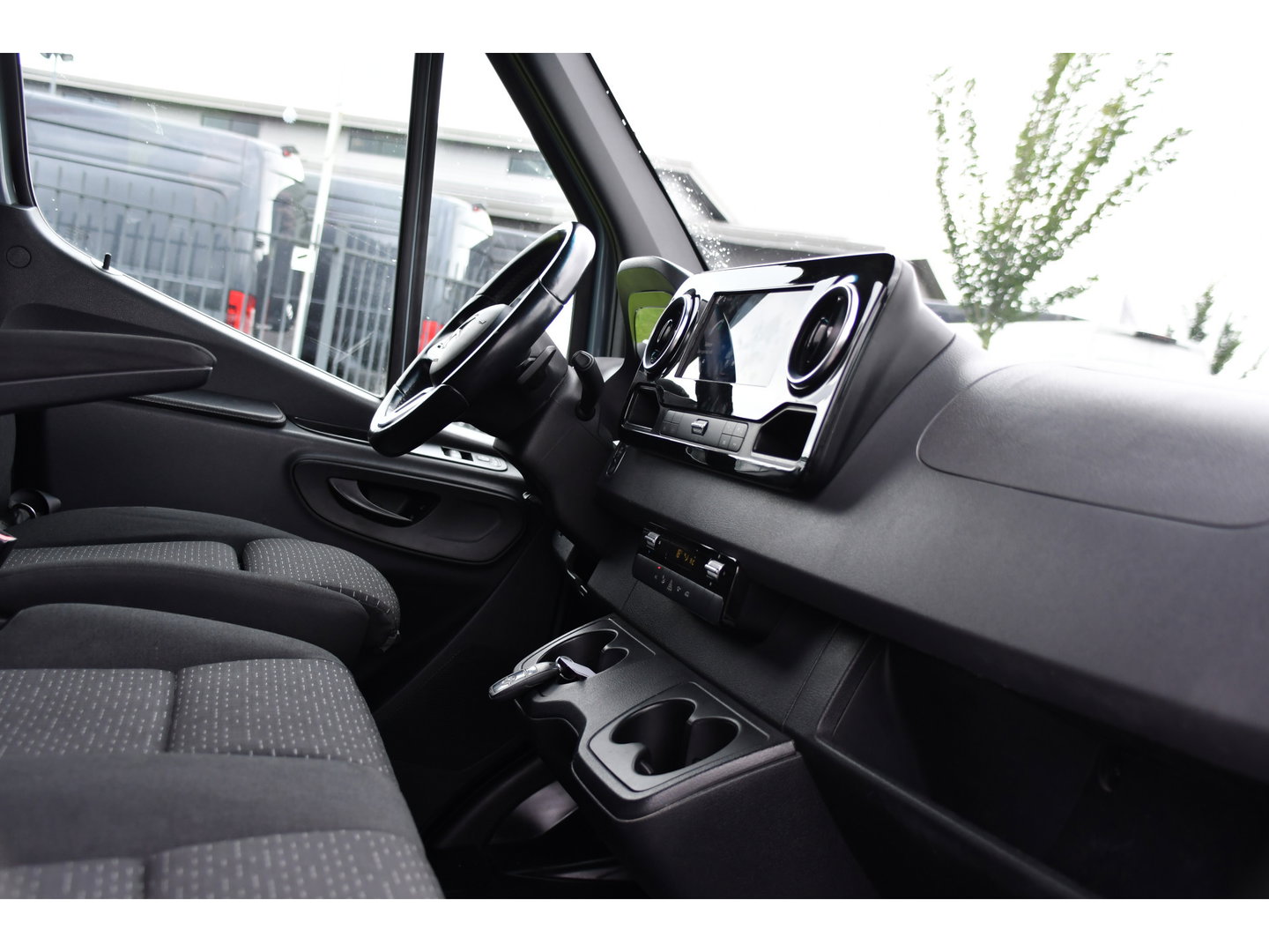 Mercedes-Benz Sprinter 314 2.2 CDI L2H2 PB Edition 360 Camera, Carplay, Cruise, LED, 10,5'' Mbux, Automaat, 143pk, Geveerde Stoel, NAVI, Uniek!